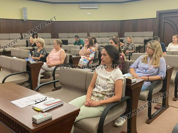 6 приоритетни точки в първата общинска стратегия за развитие в образованието