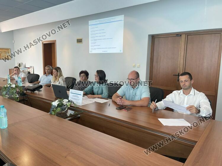 Засаждат 500 люляка на „Ямача“, инсталират слънчеви системи в 8 детски градини