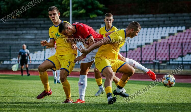 „Саяна Хасково” разгроми „Димитровград” по пътя към финала за Купата на България