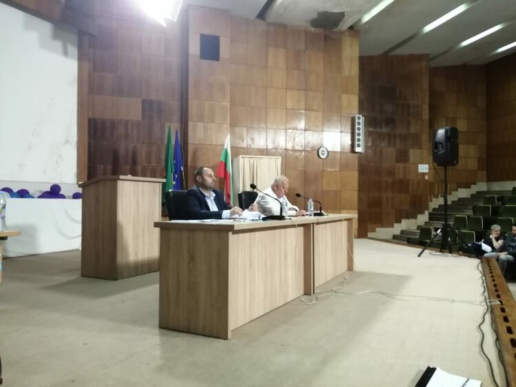 Цена от 3.74 лв. за кубик вода иска "ВиК"! Бурни дебати в Общинския съвет на Смолян, няма решение 