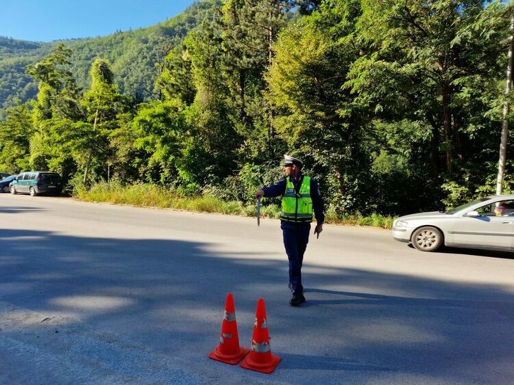 Операции по метода на широкообхватния контрол за безопасно движение се провеждат в областта