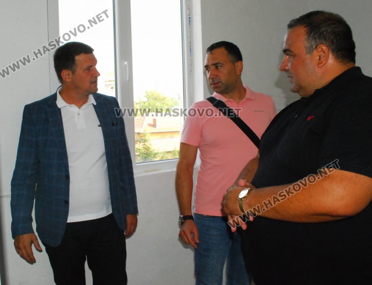 Монтираха близо 1200 улични лампи във Въгларово, Гарваново, Клокотница и „Болярово“