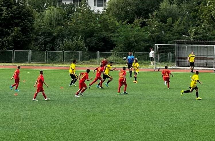 Децата на "Ботев" - Дебър са във футболна битка на международен турнир