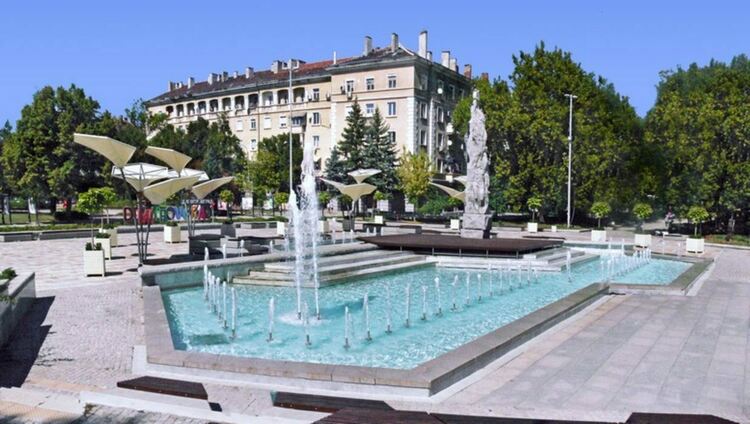 "Като за последно": летен кино бар и концерт с филмова музика в неделната вечер за празника на Димитровград