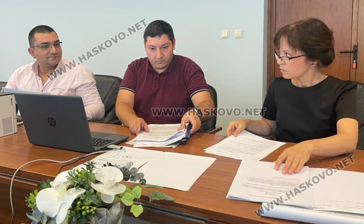 Партиите се разбраха за местата в 153 секции в община Хасково