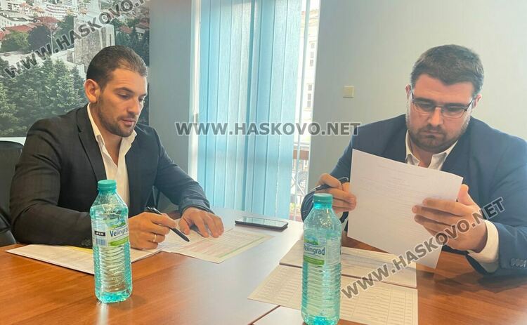 Партиите се разбраха за местата в 153 секции в община Хасково