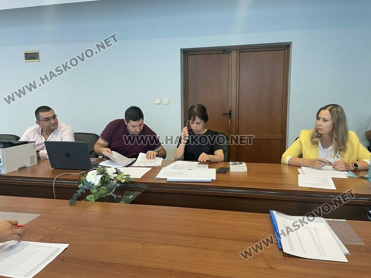 Партиите се разбраха за местата в 153 секции в община Хасково