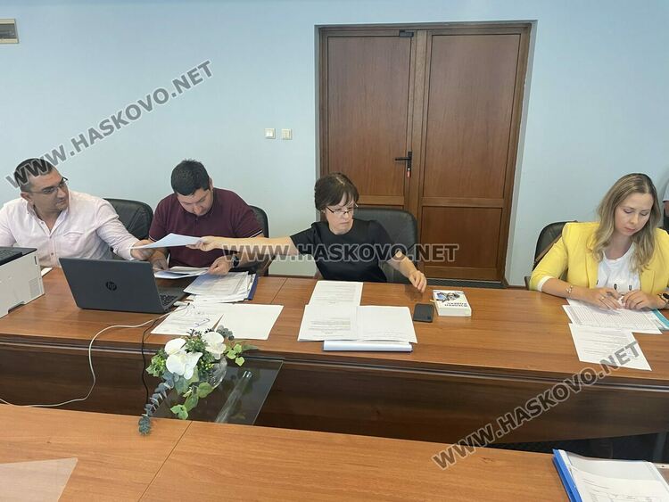 Партиите се разбраха за местата в 153 секции в община Хасково