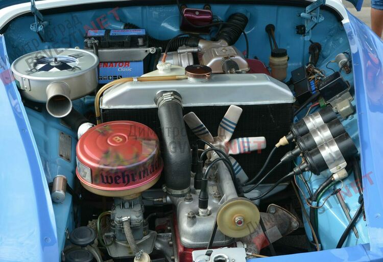 Ретро возила грабнаха погледите на димитровградчани