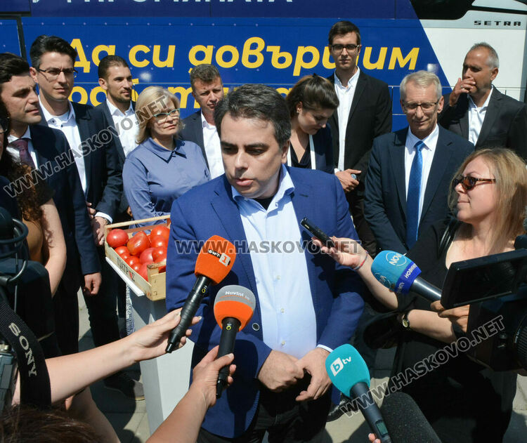 От „Продължаваме промяната“ алармират за незаконно отклонени камиони на паркинг преди „Капитан Андреево“