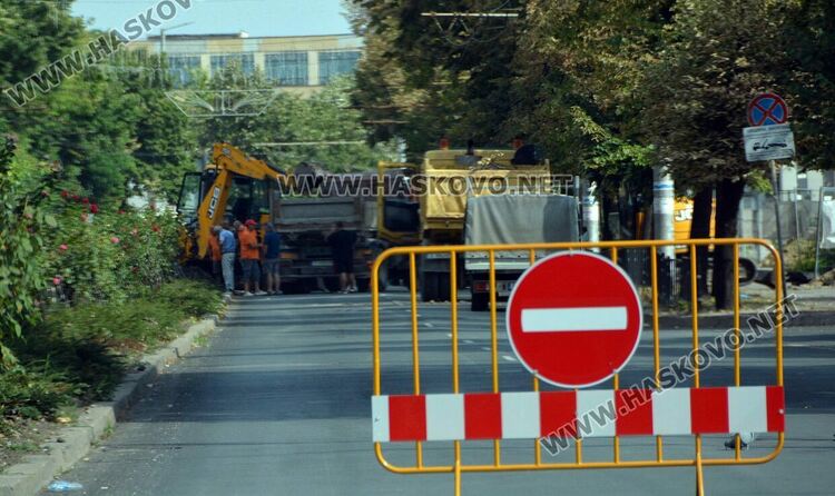 Част от бул. „Раковски“ затворен до неделя следобед за строителство в  Ритейл парка