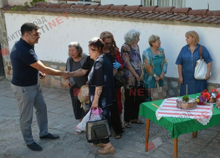 За 9-та поредна година курбан за димитровградчани раздаде кметът Иво Димов