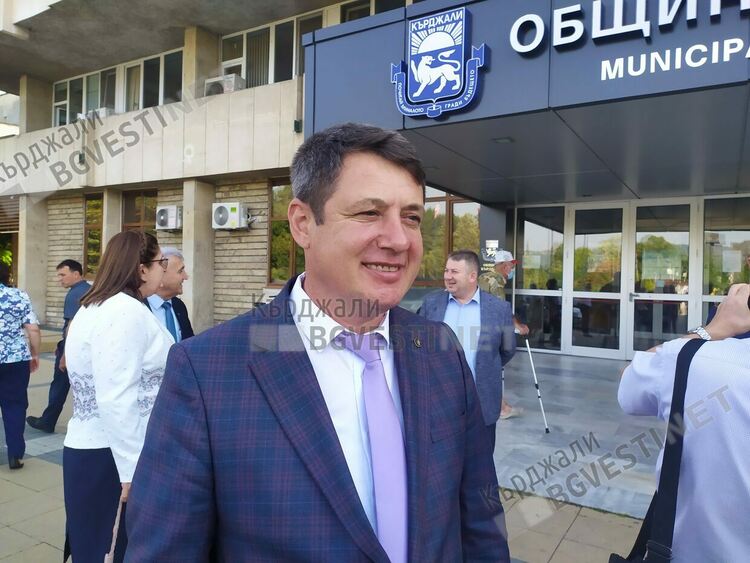 ДПС регистрира листата си в Кърджали, повтаря тази от вота за 47 НС