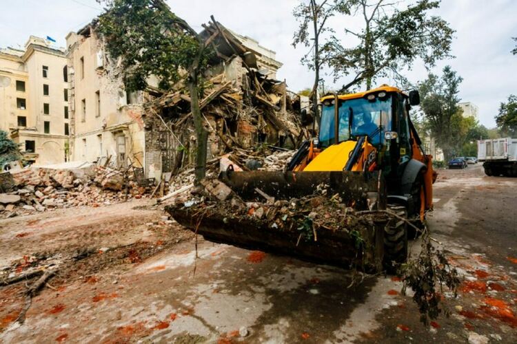 Щети в центъра на Харков в резултат на руски ракетни удари вчера. Сн.: liveuamap.com