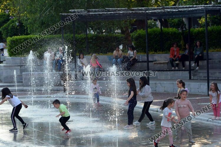 Слънце, облаци и дъжд в сряда