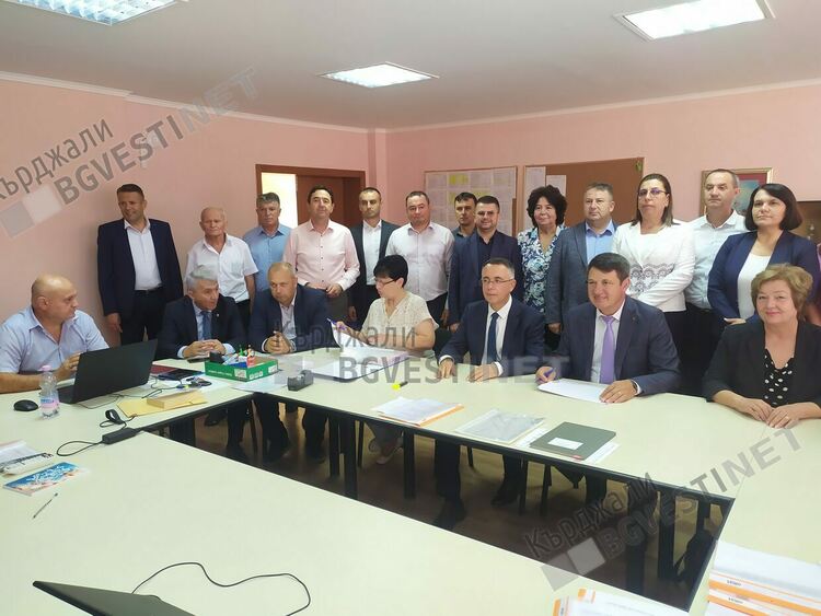 ДПС регистрира листата си в Кърджали, повтаря тази от вота за 47 НС