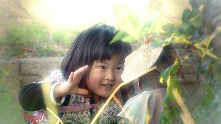 Дом за възрастни в Япония ''наема'' бебета за компания