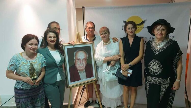 Петя Иванова спечели първа награда в Националния конкурс за поезия "Ивайло Балабанов"