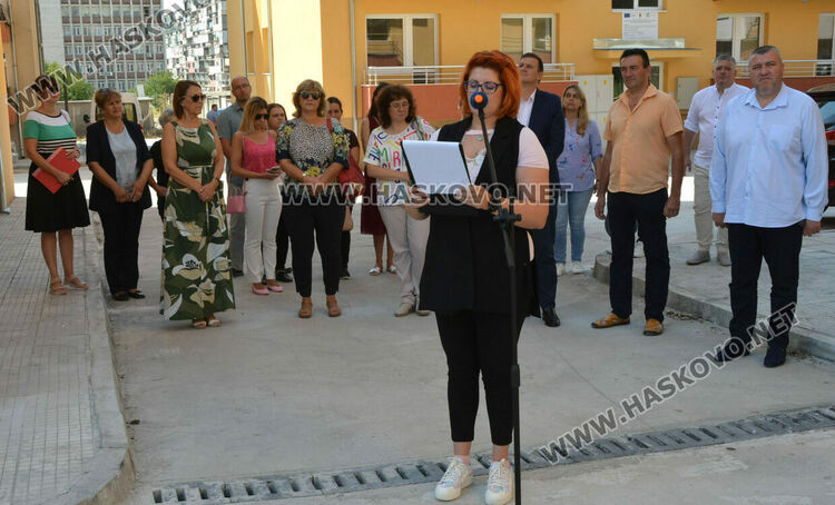 Откриха социалните блокчета в „Орфей“, започна приемът на документи