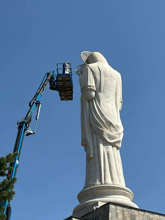 Започнаха дейности за защита на статуята на Света Богородица в Хасково 