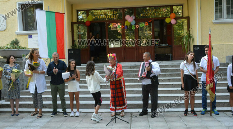 Откриха учебната година в Спортното училище след обновяване