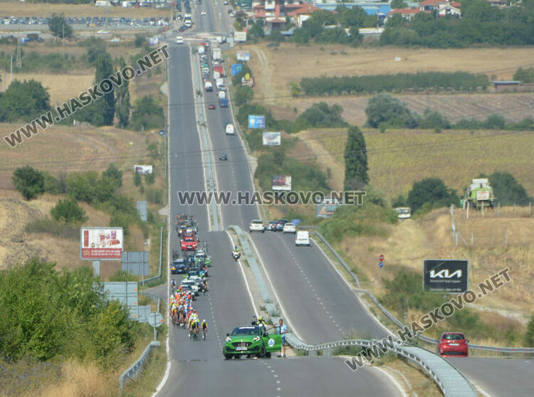 120 колоездачи минаха през Хасковско, затвориха пътища