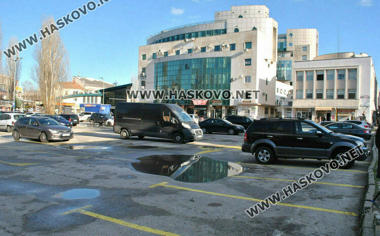 Община Хасково си взима паркингите, спечелилият търга отказал да плати 4.4 млн. лева