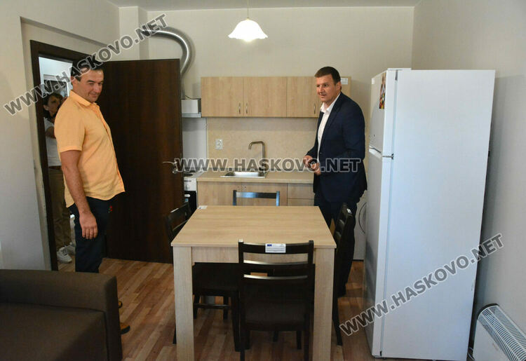 Откриха социалните блокчета в „Орфей“, започна приемът на документи