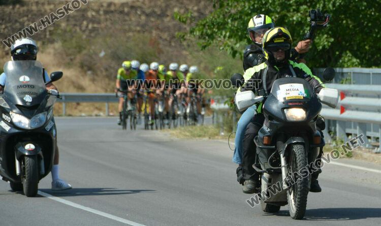 120 колоездачи минаха през Хасковско, затвориха пътища