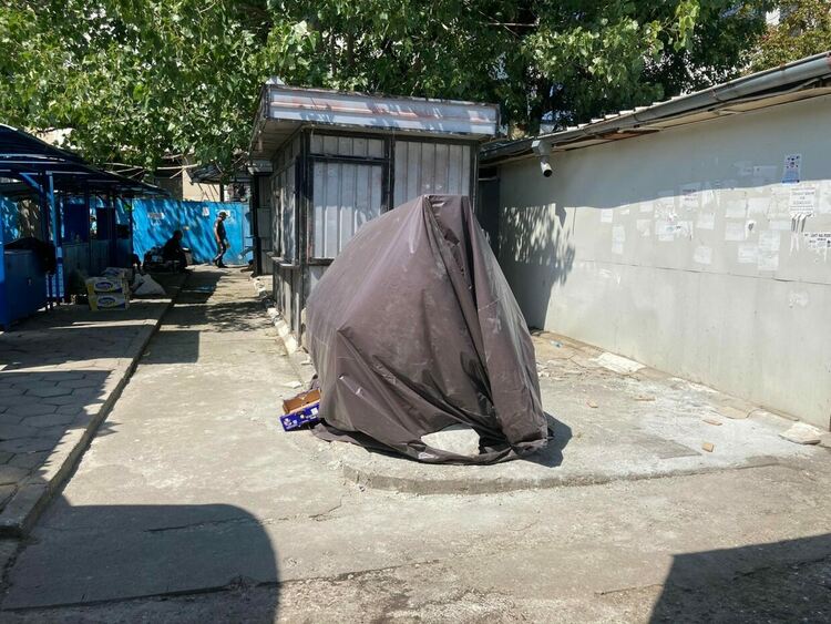 Обновяват напълно чешмата на Общинския пазар в Асеновград 