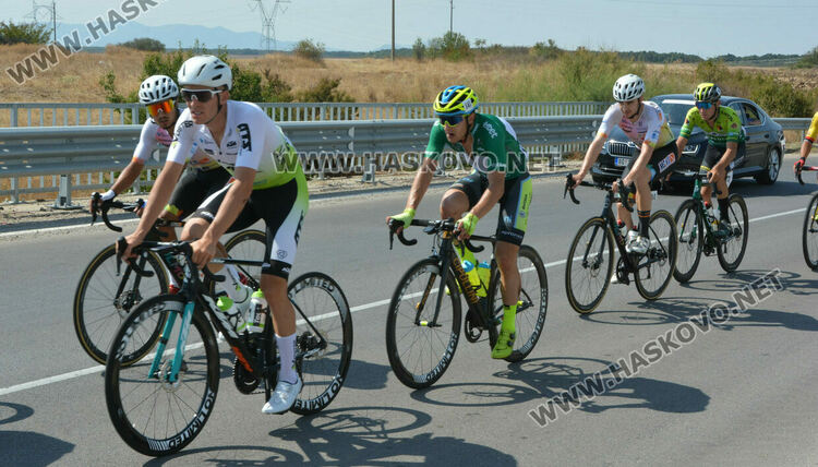 120 колоездачи минаха през Хасковско, затвориха пътища