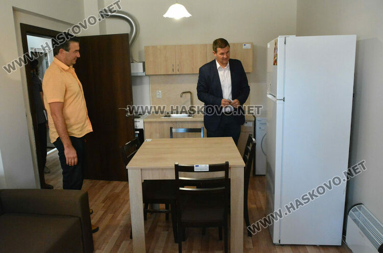 Откриха социалните блокчета в „Орфей“, започна приемът на документи