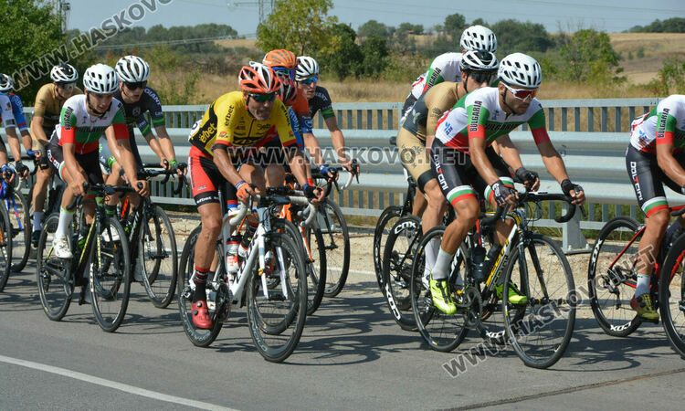 120 колоездачи минаха през Хасковско, затвориха пътища