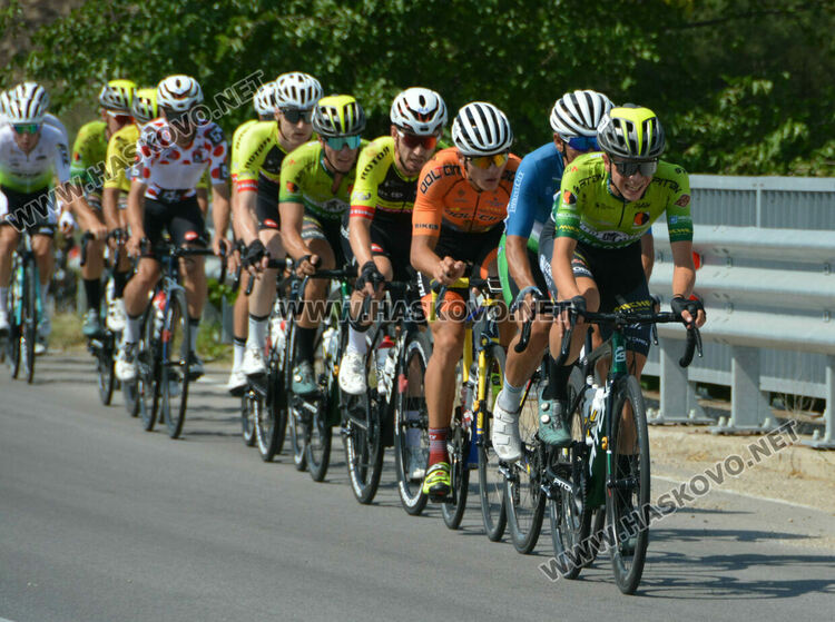 120 колоездачи минаха през Хасковско, затвориха пътища