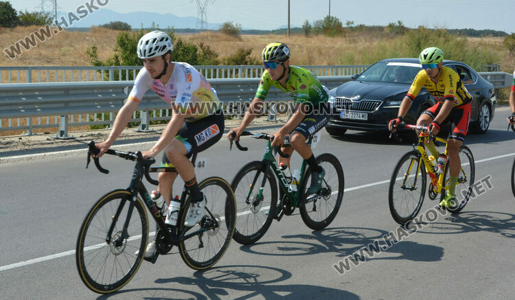 120 колоездачи минаха през Хасковско, затвориха пътища