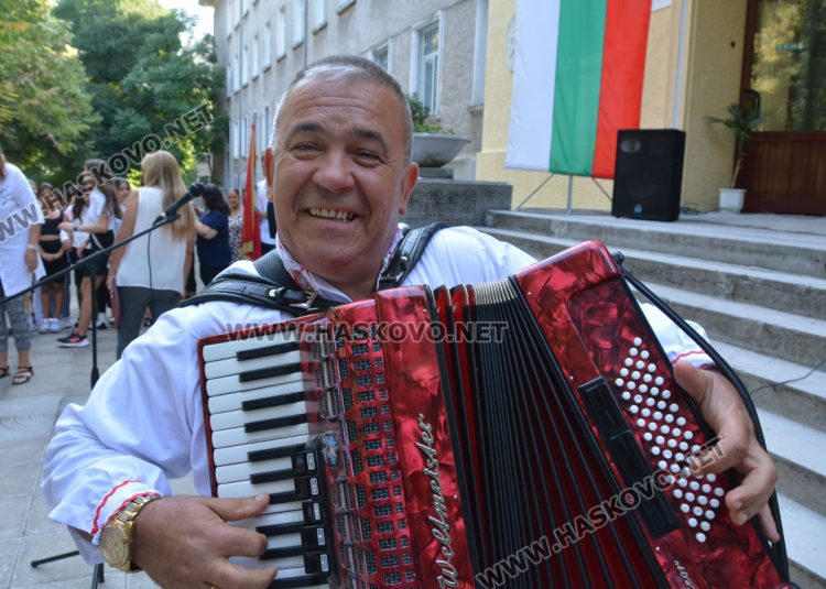 Откриха учебната година в Спортното училище след обновяване