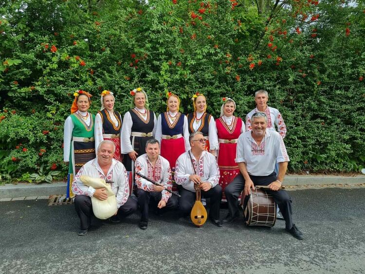 ТА “Звездица” представи българския фолклор на международен фестивал в Чехия