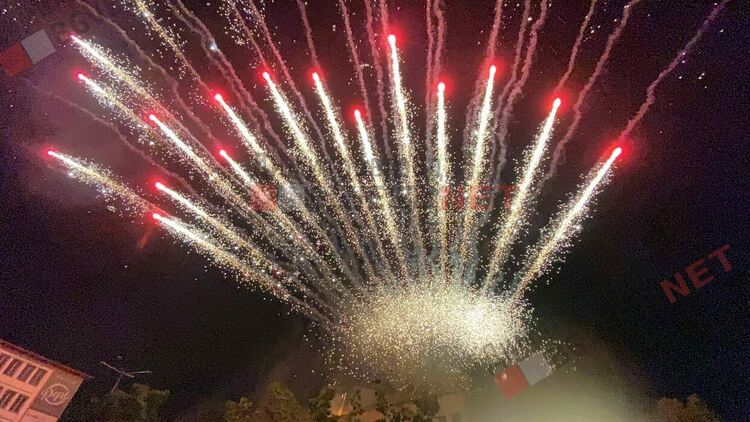 С уникално шоу и проливен дъжд стотици димитровградчани отпразнуваха 75-тия рожден ден на града