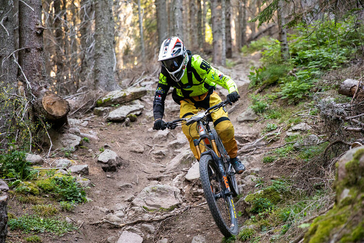 Планински колоездачи от България и чужбина превземат Пампорово