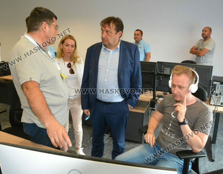 Министърът на МРРБ: Интерконекторът Гърция– България ще бъде пуснат преди 1 октомври