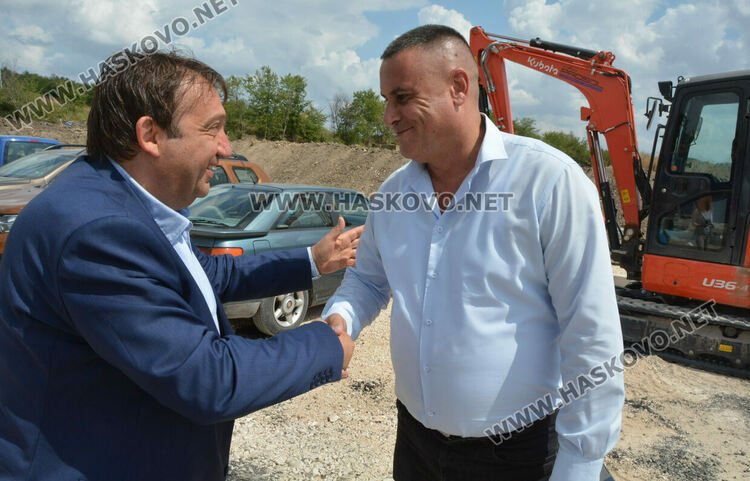 Министърът на МРРБ: Интерконекторът Гърция– България ще бъде пуснат преди 1 октомври