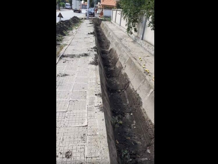 В Градина почистиха част от отводнителните канали