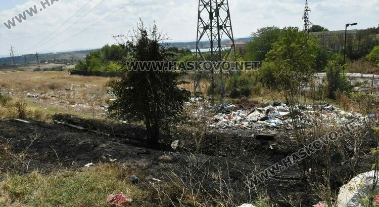 Пламна незаконното сметище край “Република”