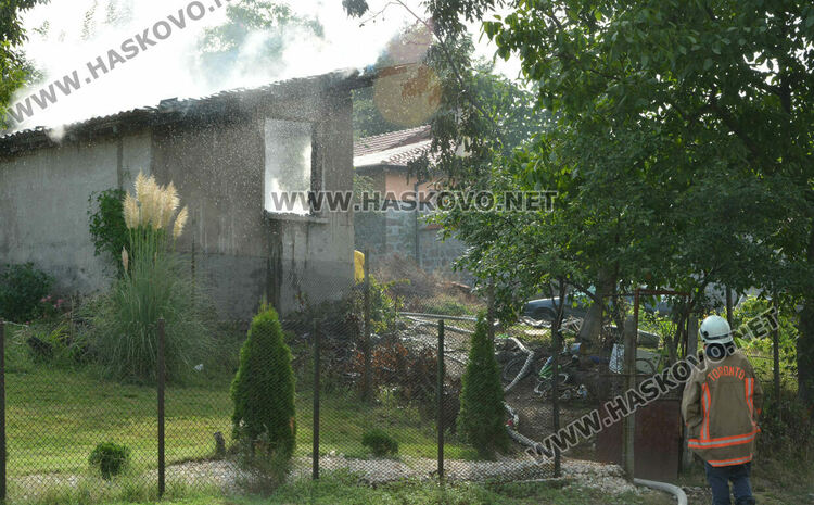 Къща изгоря в Тракиец