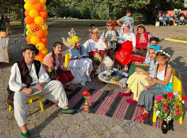 Представителите на три етноса във Войводово се събраха на празник на плодородието