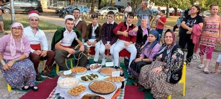 Представителите на три етноса във Войводово се събраха на празник на плодородието