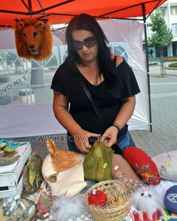 Уличка на занаятите в центъра на Хасково