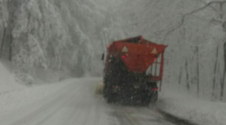 “Пътстройинженеринг“АД отново с оферта за пътното подръжане през зимата, този път в консорциум