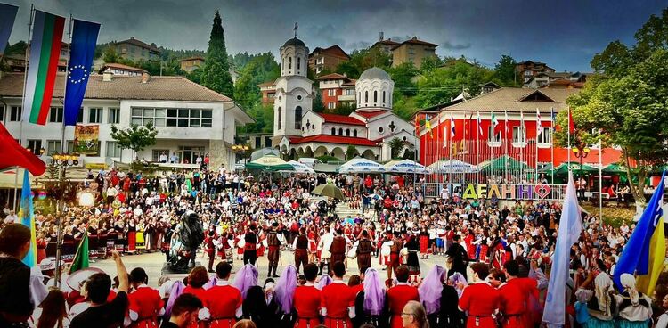 Над 61 хиляди се стекоха на фестивала в Неделино. Размина се с един пиян шофьор и буйстващ хулиган