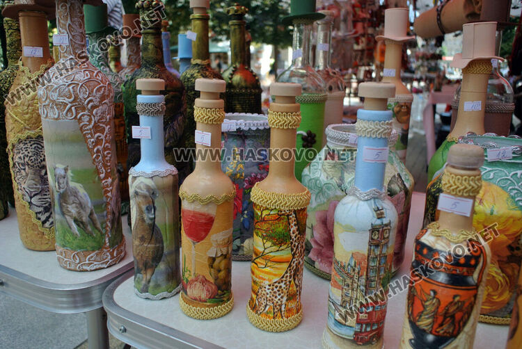 Уличка на занаятите в центъра на Хасково